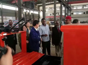 浙江總經(jīng)理陪同尼日利亞考察團參觀公司