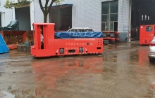 浙江怎么減少8噸井下湘潭電機(jī)車(chē)脫軌的概率？