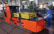 浙江3噸湘潭礦用電機(jī)車(chē)能拉多少東西？