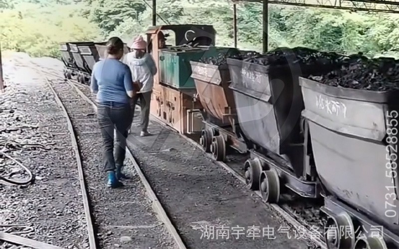 5噸防爆湘潭電機(jī)車(chē)現(xiàn)場(chǎng)運(yùn)行視頻