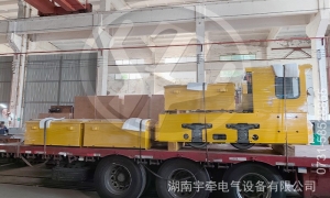 一批5噸湘潭蓄電池電機(jī)車及配套配件出口海外